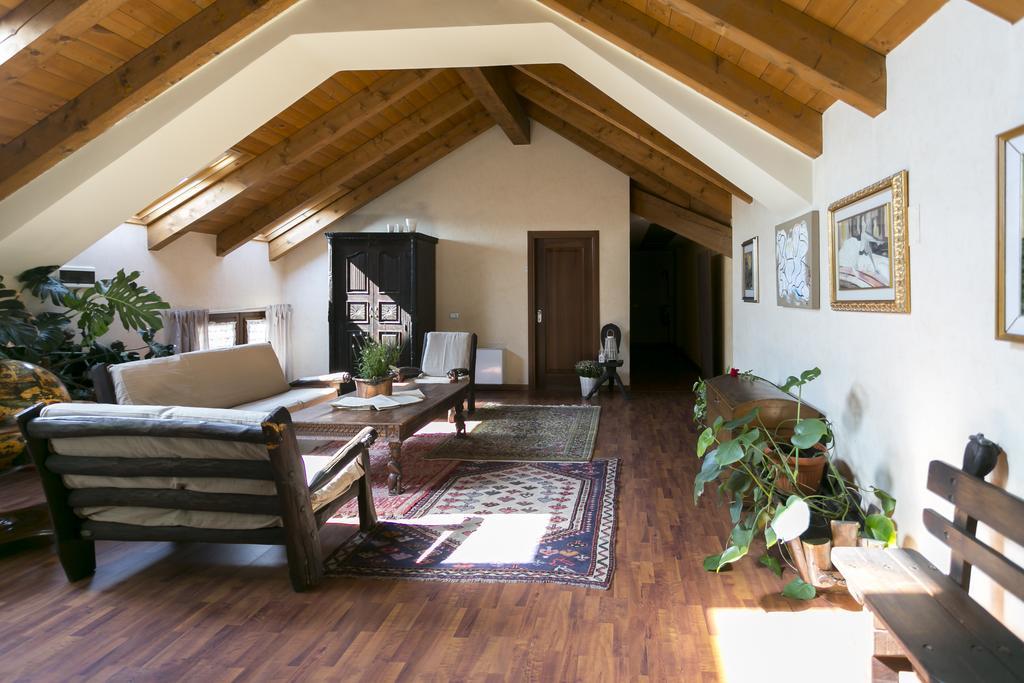 Camere Da Kico Assago Luaran gambar